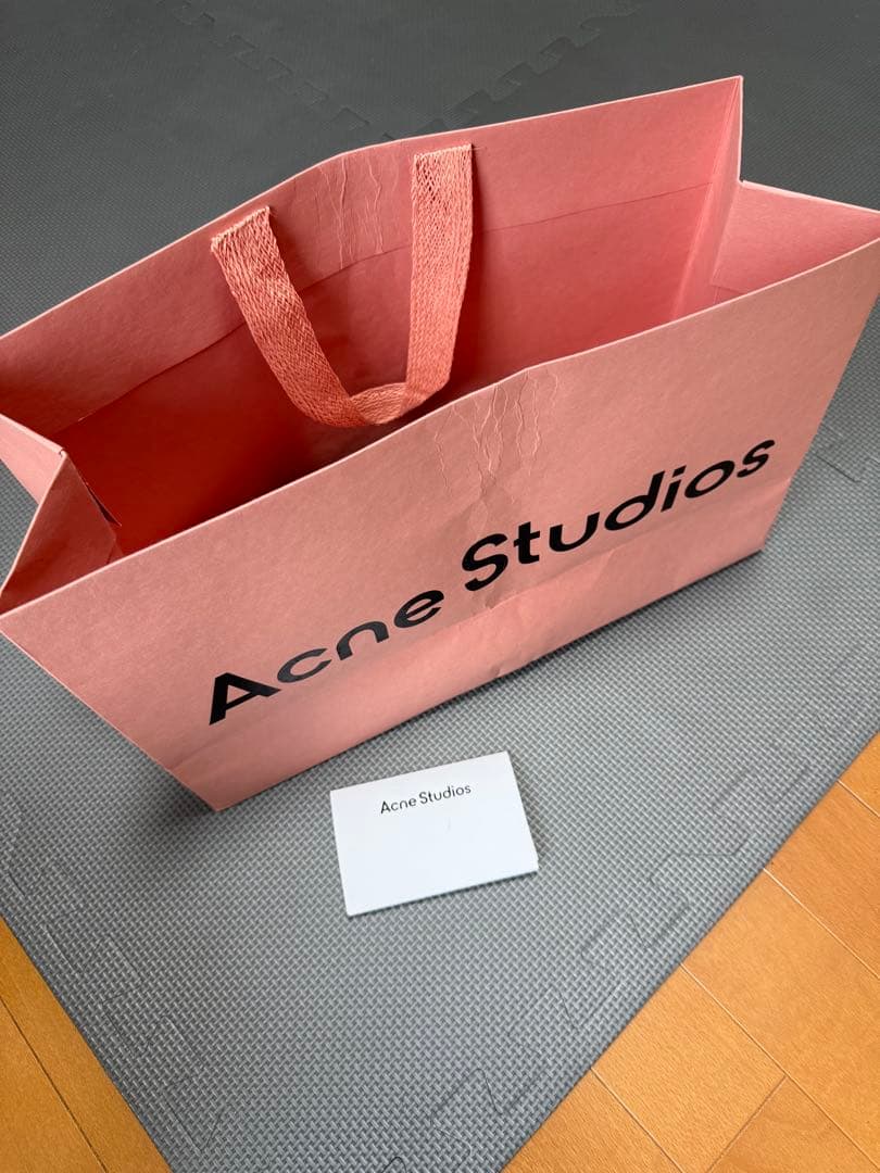 Acne Studios ロゴ ダウンジャケット