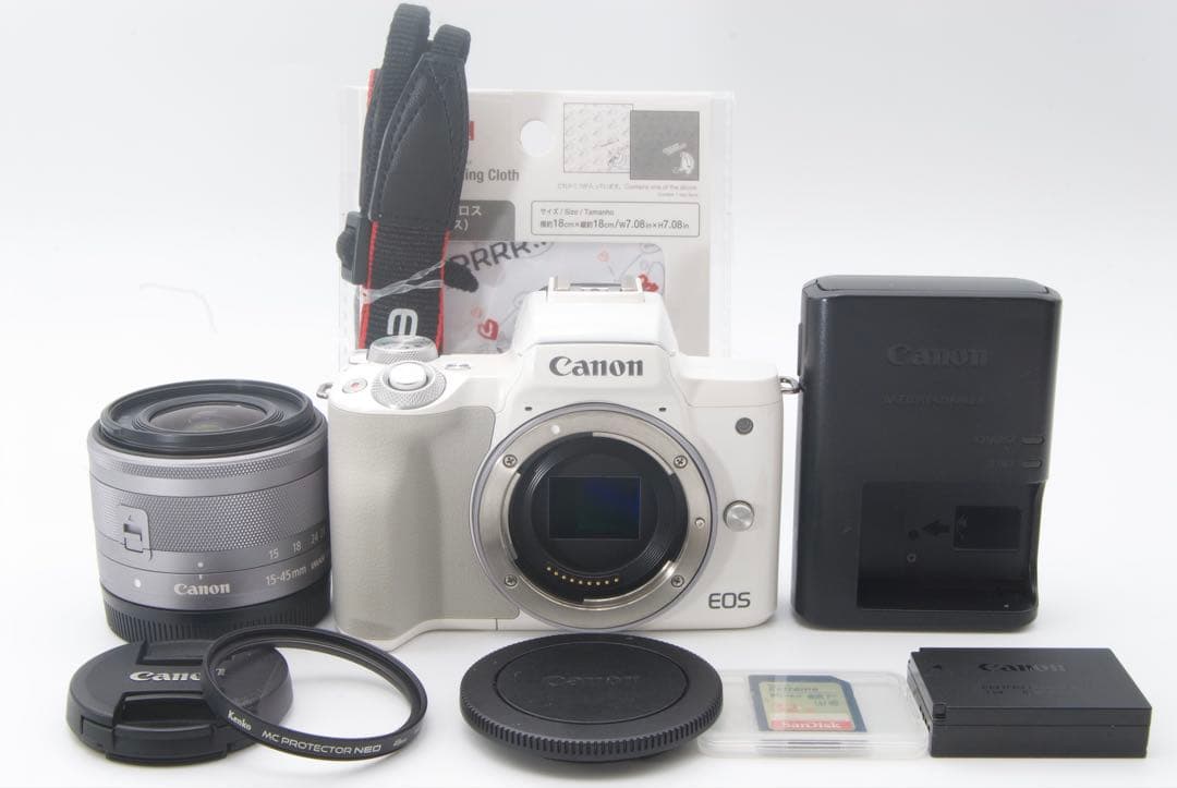 Canon EOS Kiss M レンズキット　Wi-Fi搭載　小型軽量　美品
