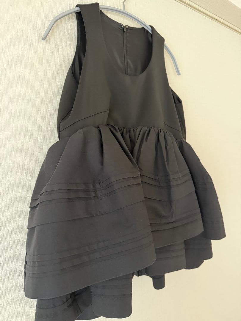 Bibiy ノースリーブトップス