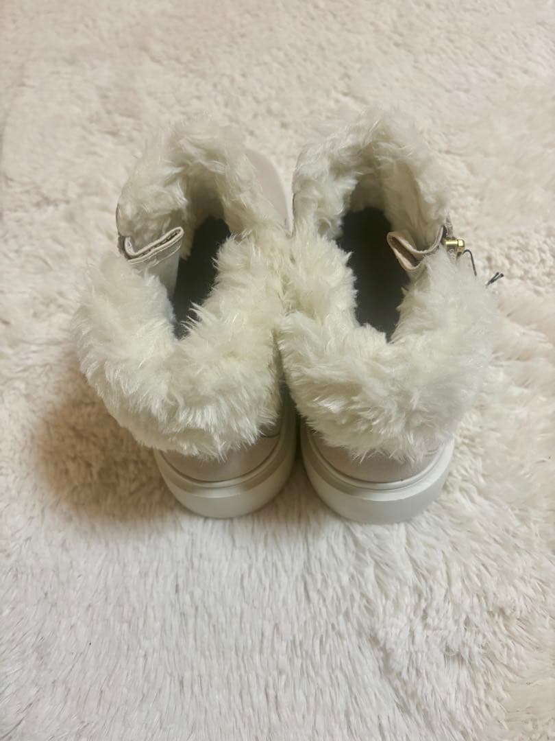 Cole Haan スエード ムートンブーツ ライトグレー