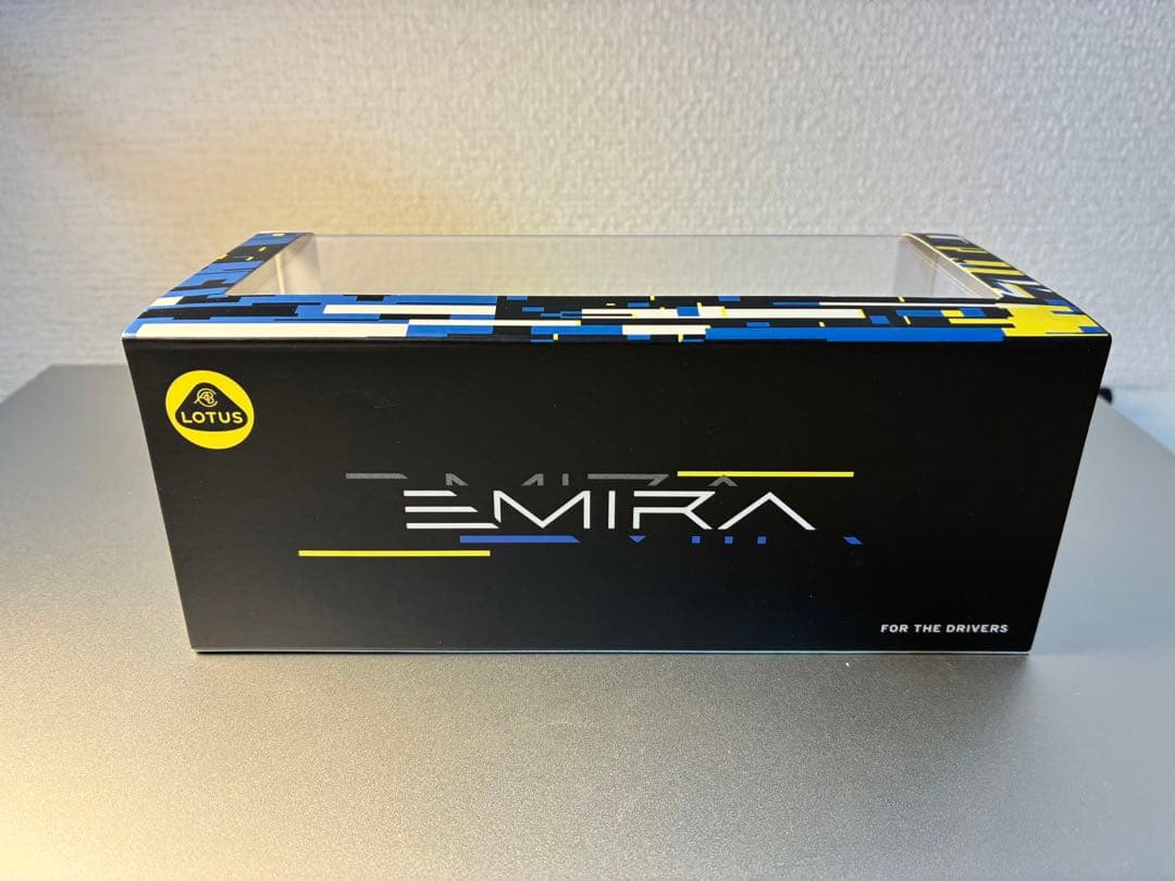 1/43 ロータス エミーラ ミニカー