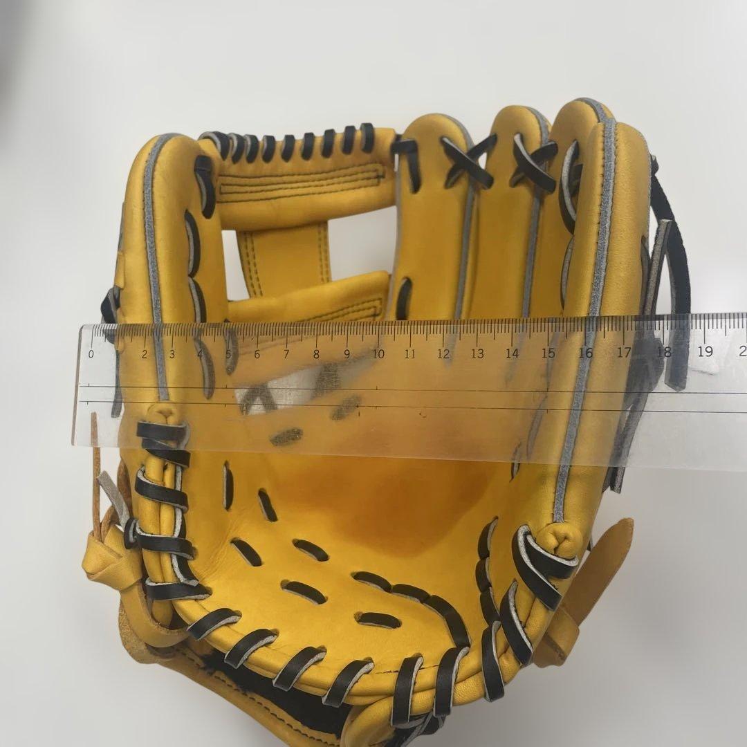 レア Under Armour TWIL イエローグローブ 内野手 袋付き