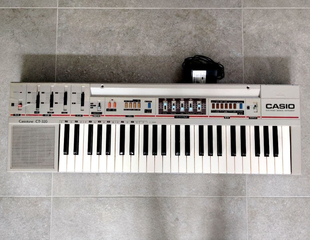 CASIO Casiotone CT-320 電子ピアノ シンセサイザー 銀色