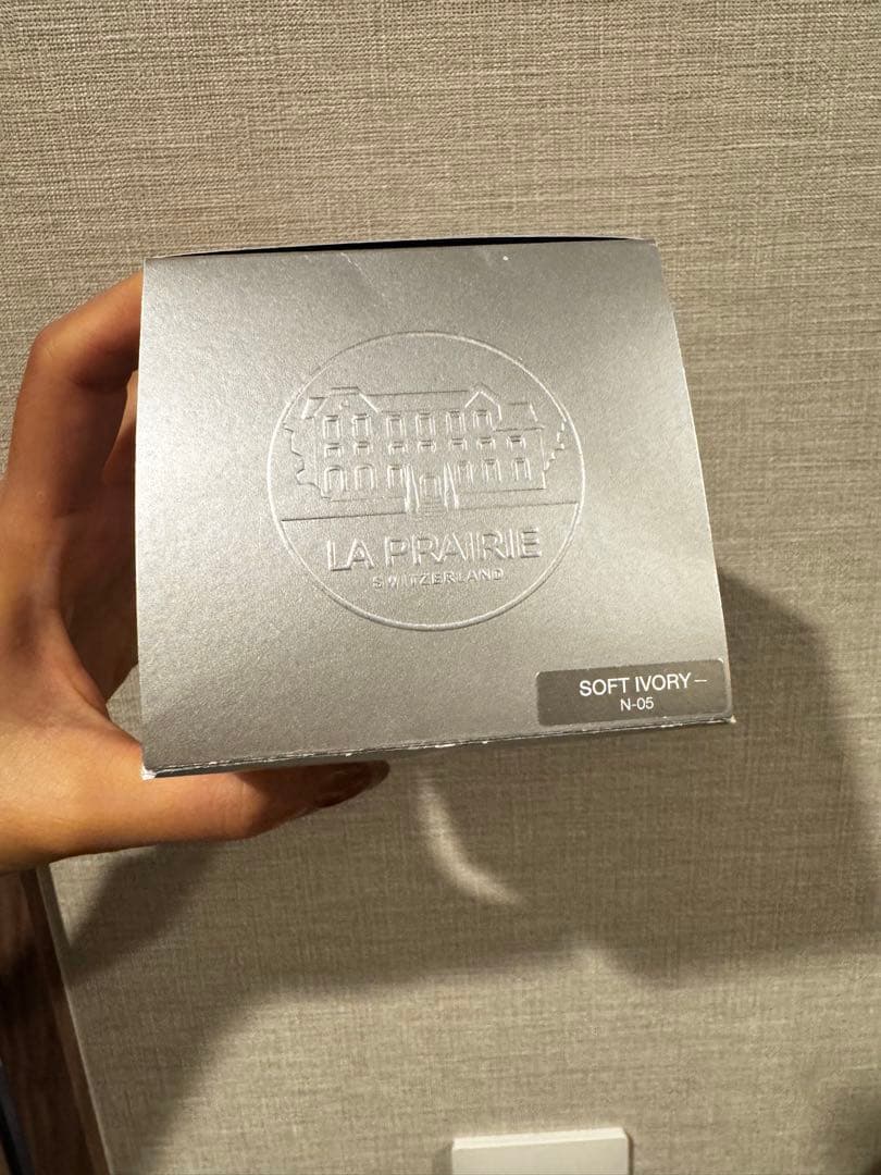 LA PRAIRIE スキンキャビアファンデーション N-05