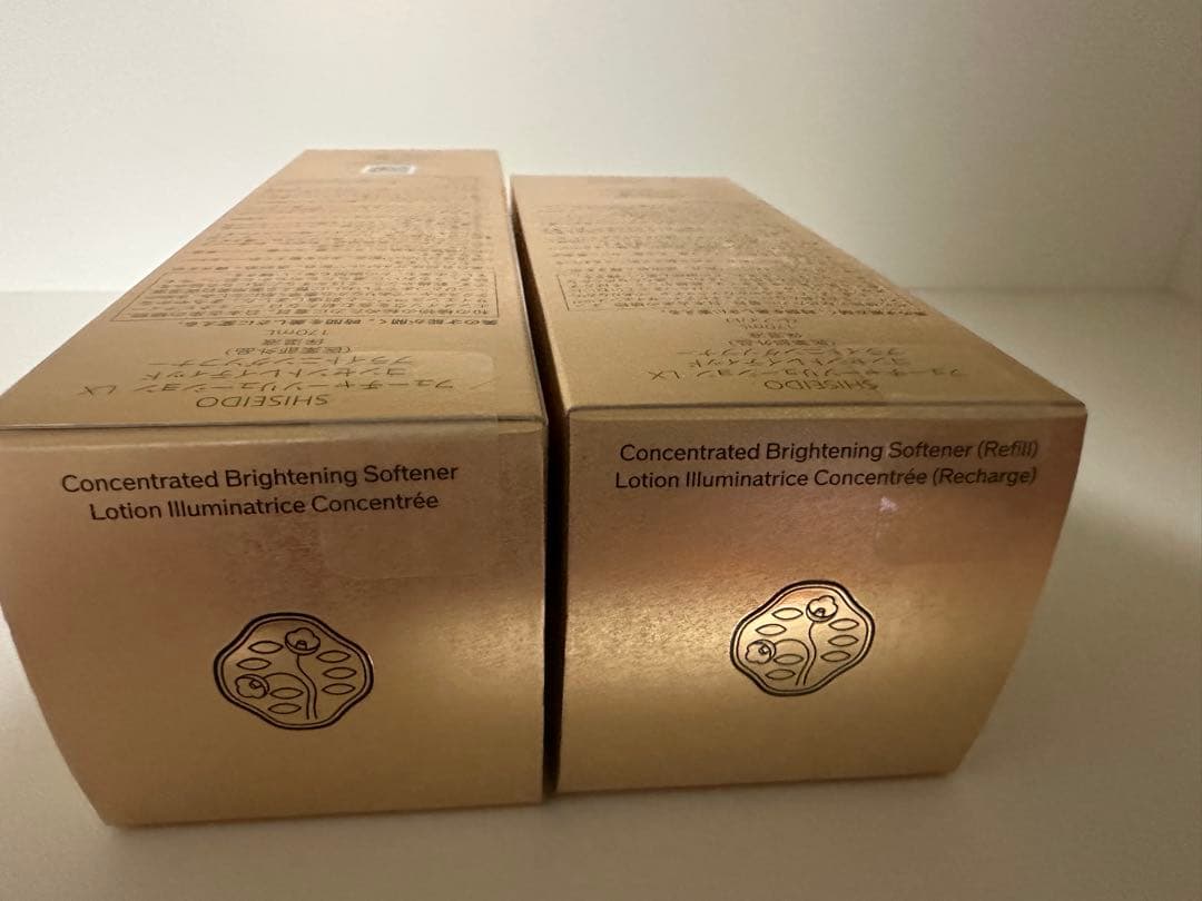 shiseido フューチャーソリューションLX 保湿液　本体＋レフィル