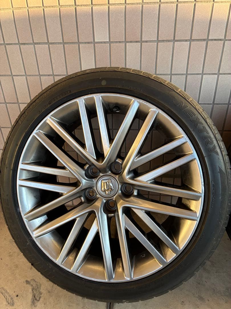 210系クラウンアルミホイール 18インチ