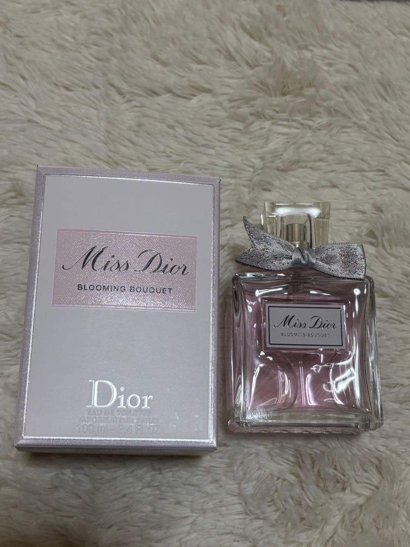 新品未使用　Dior ブルーミングブーケ100ml