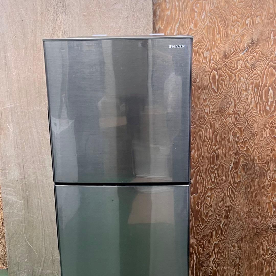 571 SHARP 冷蔵庫　225L 200L強　小型　一人暮らし　同棲　右開き