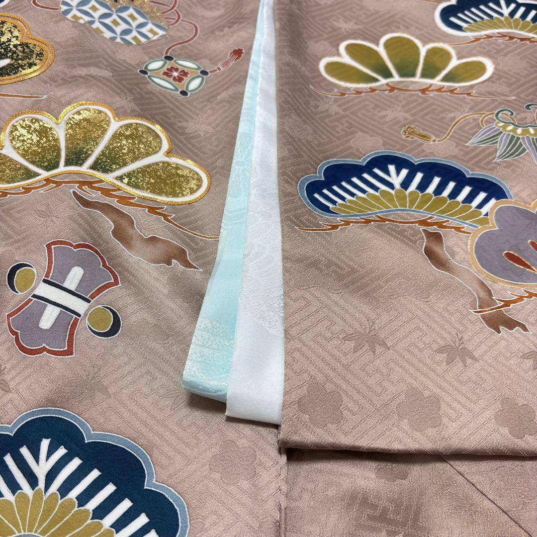 【新品】新色モカ色❗️正絹 京友禅 金駒刺繍 本金彩 襦袢付 新品たとう紙付 正絹