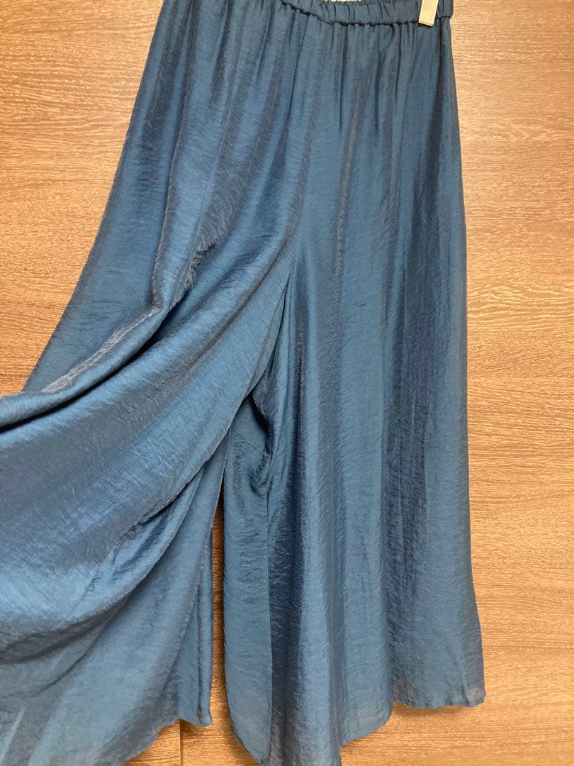 新品　タグ付き　シビラ　ガウチョパンツ　ブルー　M