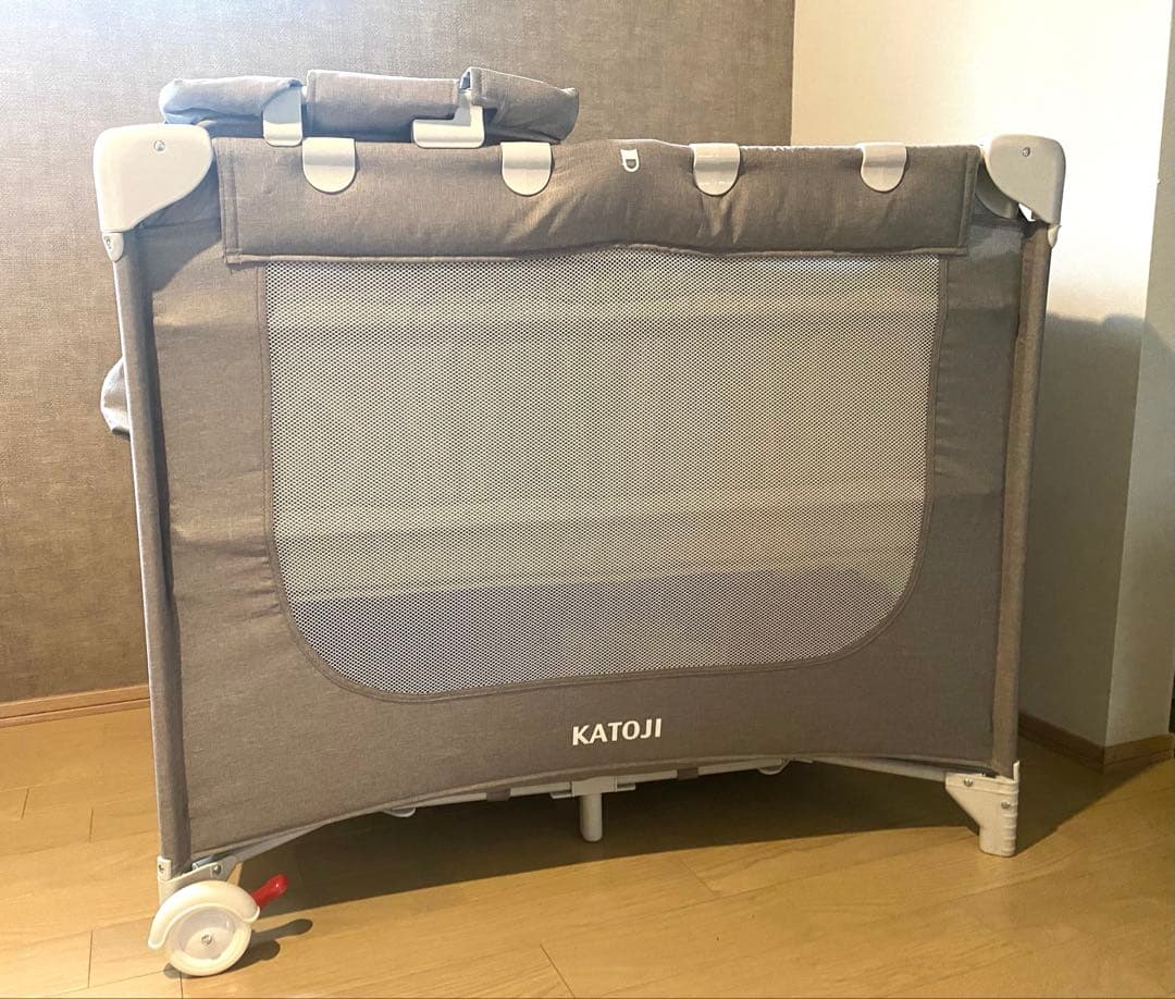 カトージ　KATOJI　ポータブルベビーベッド　オムツ台付