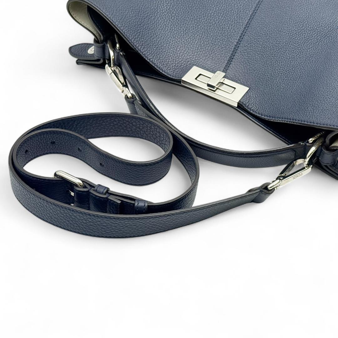 M6147 フェンディ ピーカブー アイシーユー 2WAYショルダーバッグ