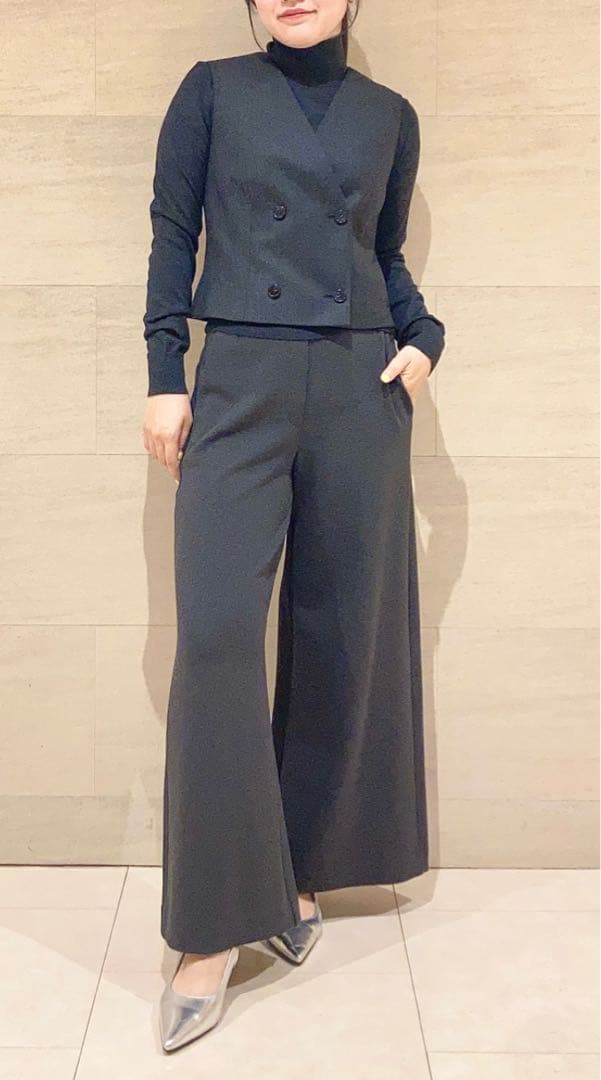 2025FW 新作 現行品 ベスト ブラック