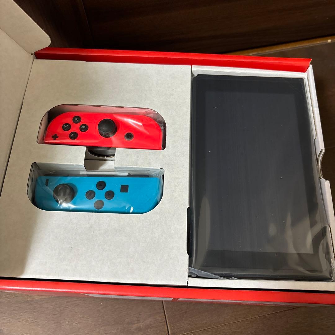 Nintendo Switchネオンブルー・ネオンレッド　新品未使用