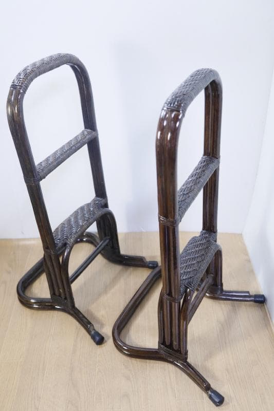 未使用◆ 籐立ち上がり取っ手 　二台セット