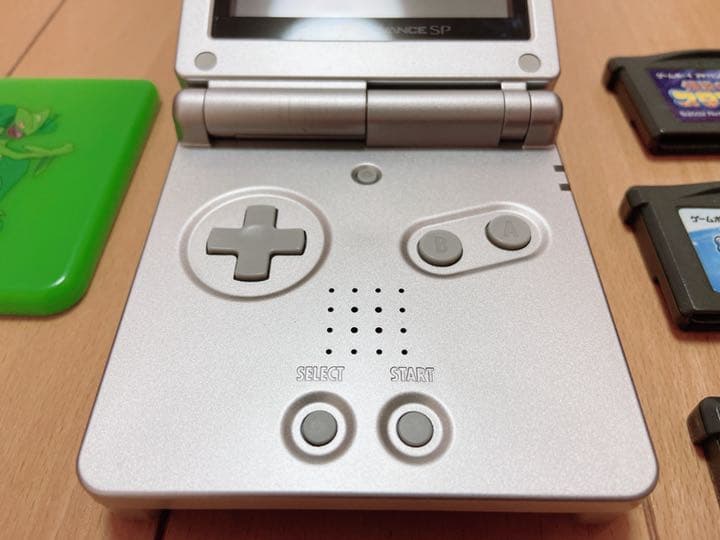 ゲームボーイアドバンスSP 本体＋ソフト3本＋充電器