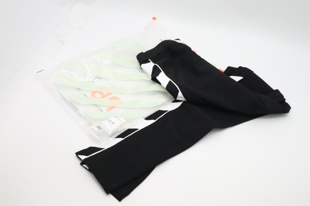 OFF-WHITE オフホワイト アスレチックレギンスサイドライン 46