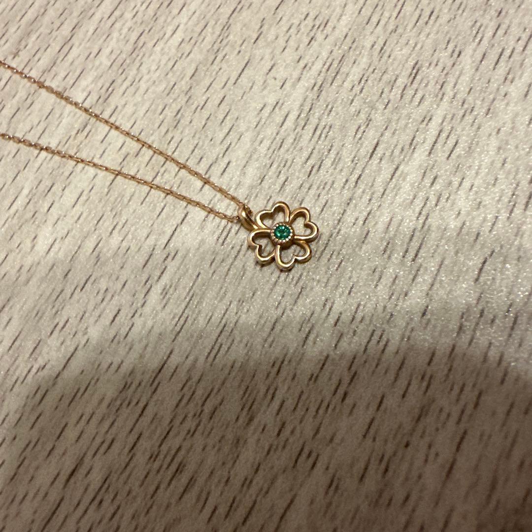 ゴールドネックレス