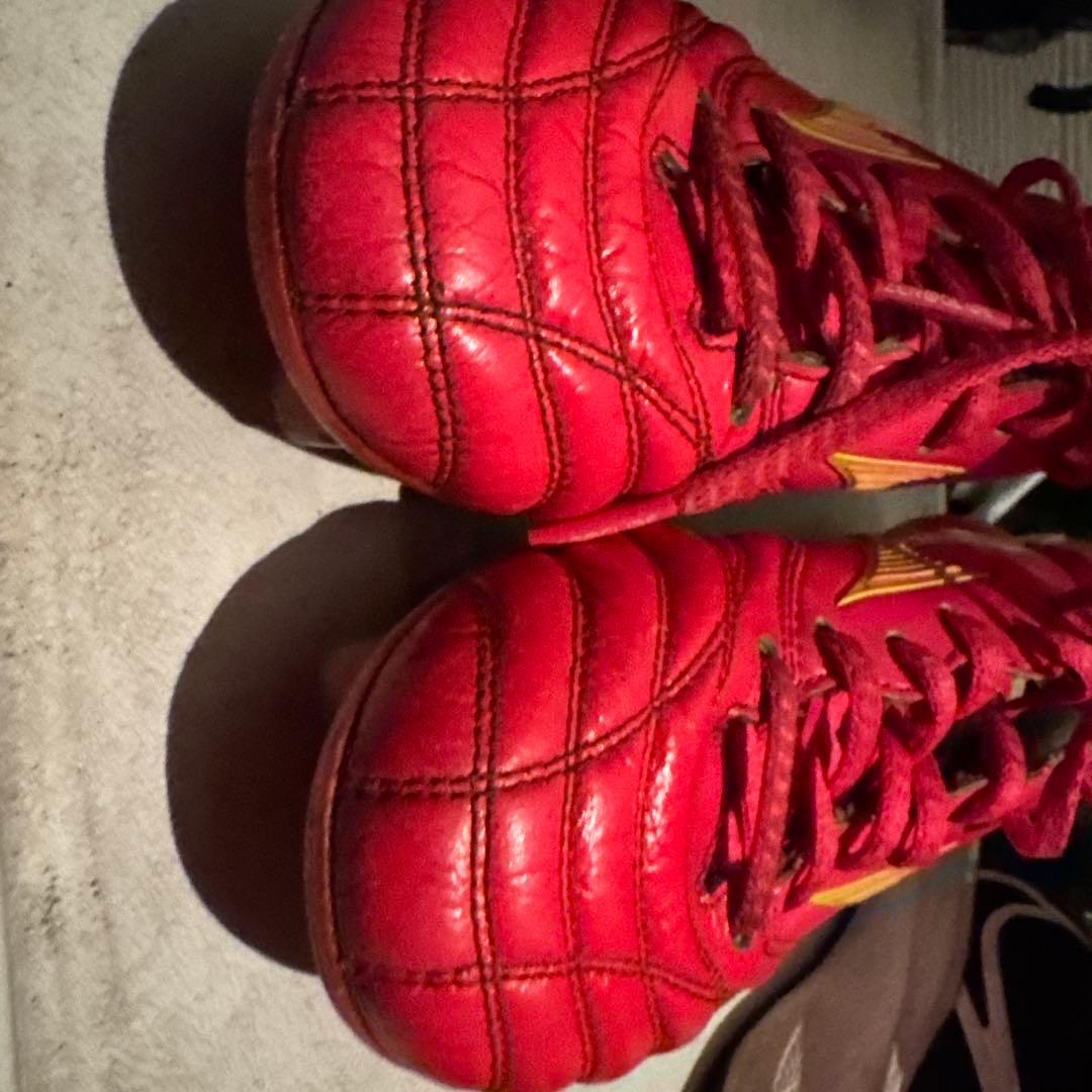 Mizuno Morelia NEO サッカーシューズ 赤