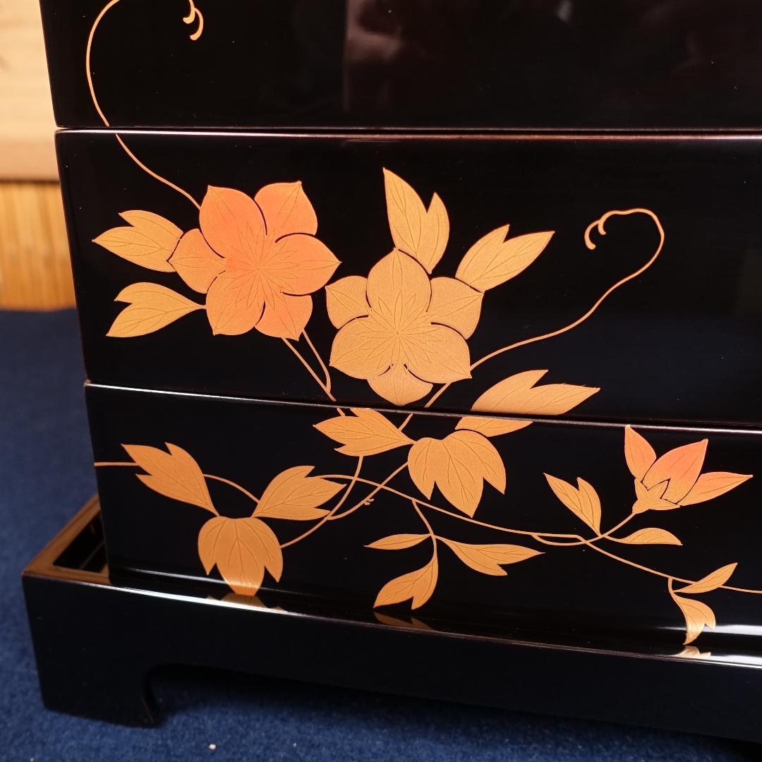 極上 輪島塗 黒塗 鉄仙蒔絵 三段重箱 共箱