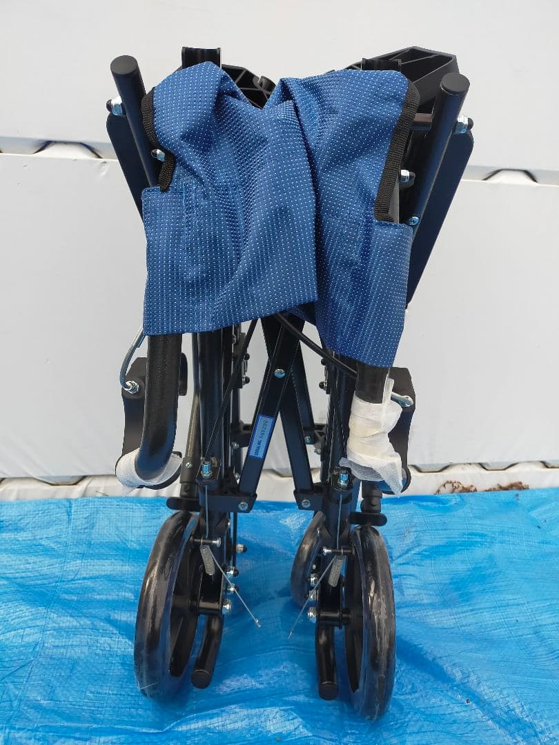 Handy Light plus 折り畳み式軽量介助車椅子 HLP09020