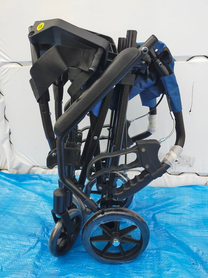 Handy Light plus 折り畳み式軽量介助車椅子 HLP09020