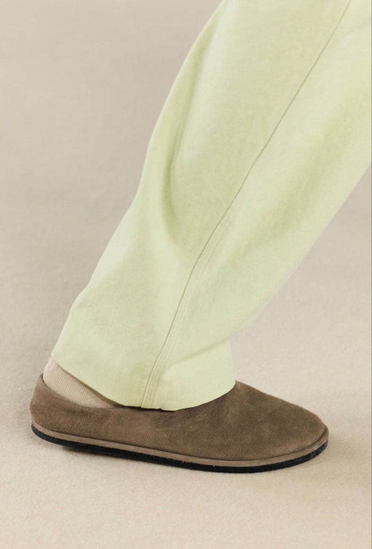 AURAELE ベージュスエード スリッポン メンズ 25cm