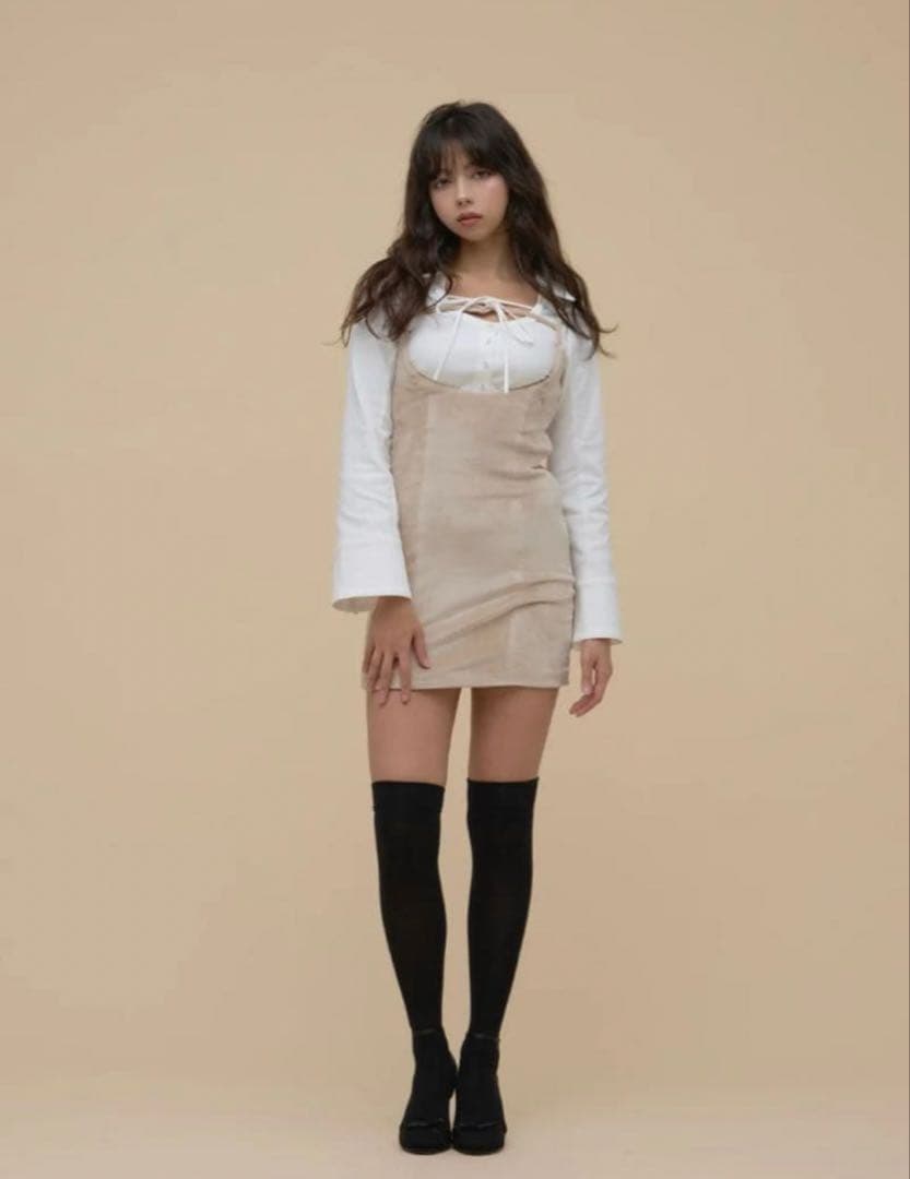 Betty velour mini dress beige 新品タグ付き