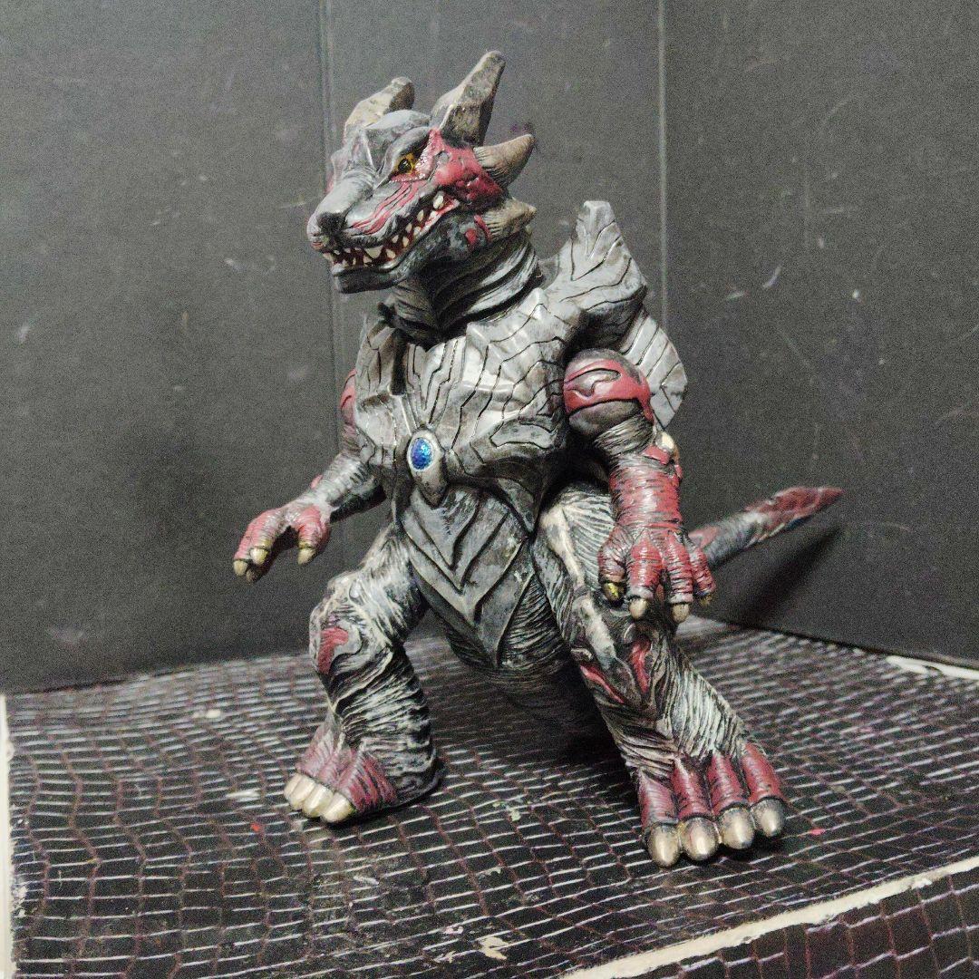 上野淳子ウルトラ怪獣旧型絶版ソフビ