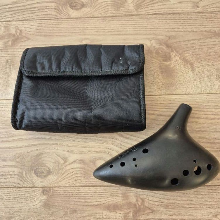 オカリナ ティアーモ黒陶 合奏モデル バスC　7C　ケース付き