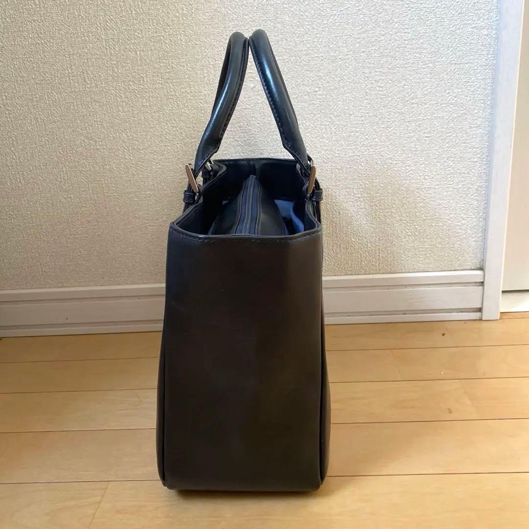【完売品】定価55,000円新品未使用　 キタムラ　 ネイビーレザートートバッグ