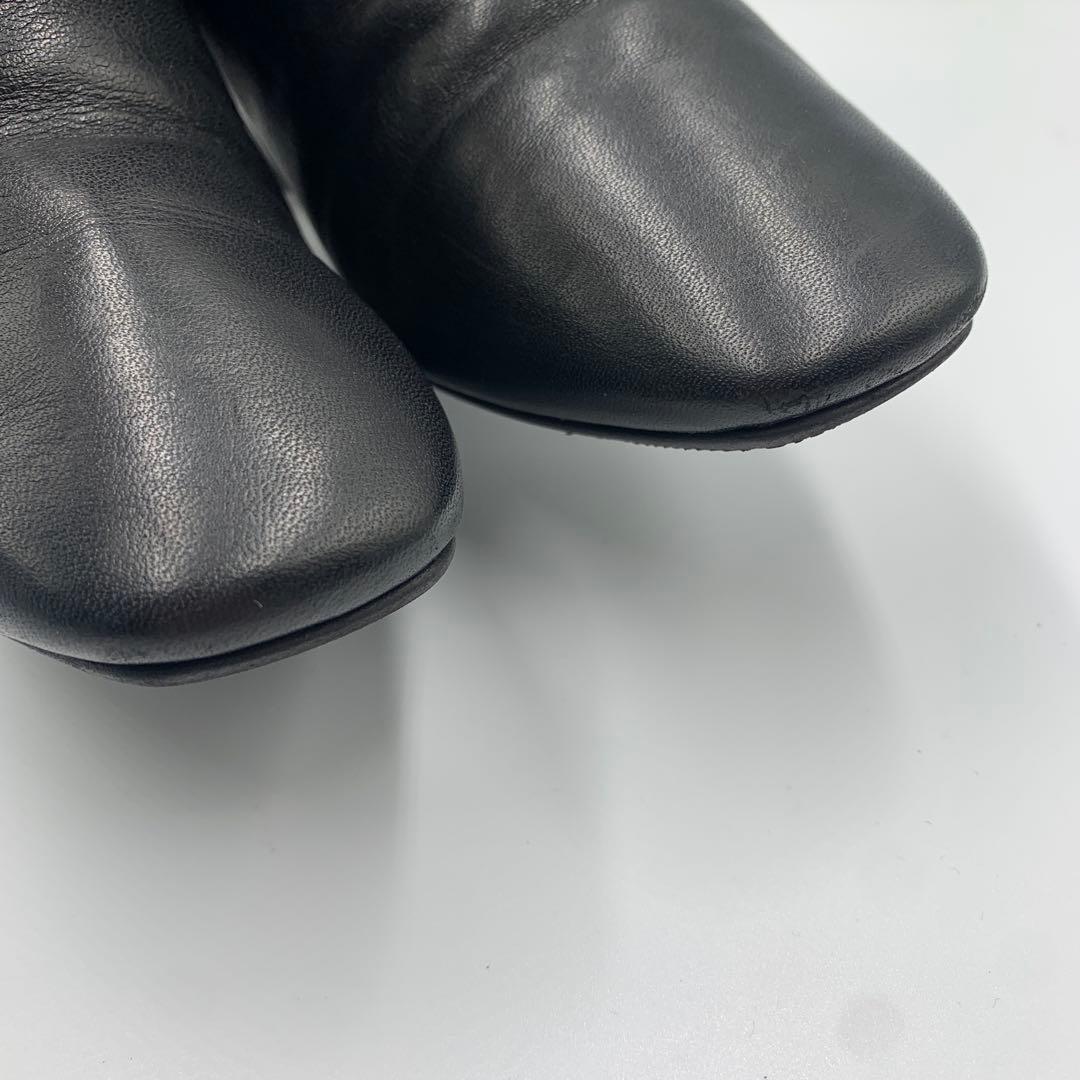 【撥水 　23年】ヒミコ　ベルトバックルヒールブーツ　スクエアトゥ　クロコ型押し