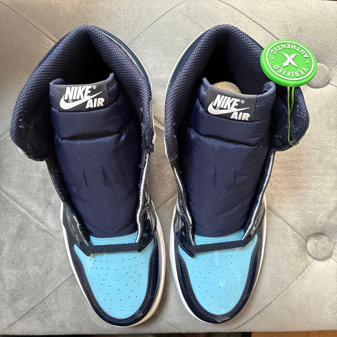 Nike WMNS AIR JORDAN 1 HIGH UNC パテント　レザー