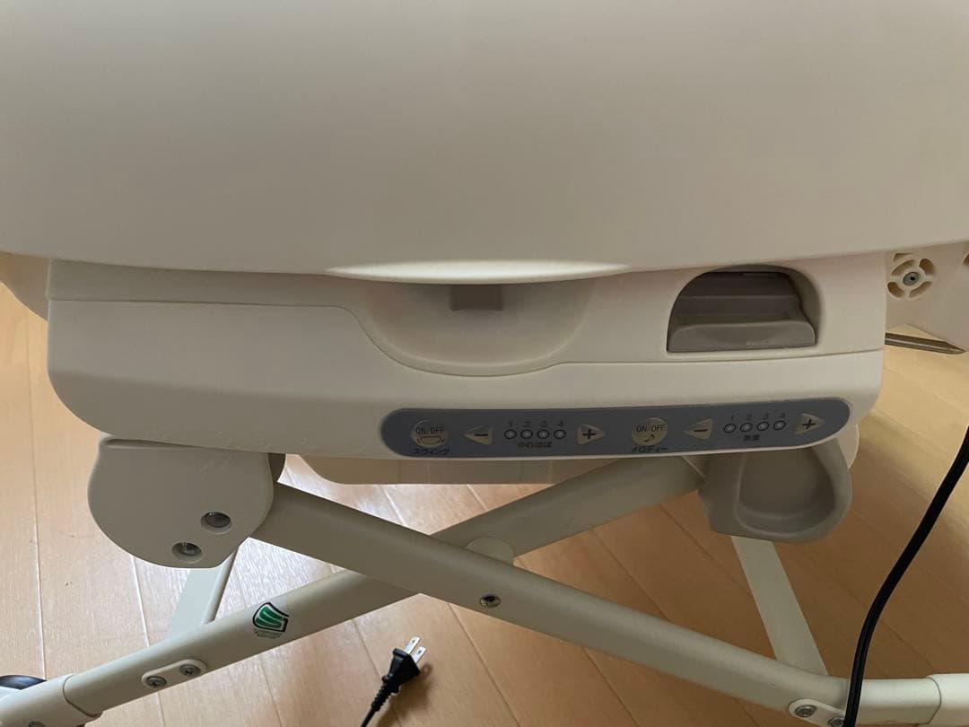 Combi コンビ ネムリラ AUTOSWING 電動ハイローチェア