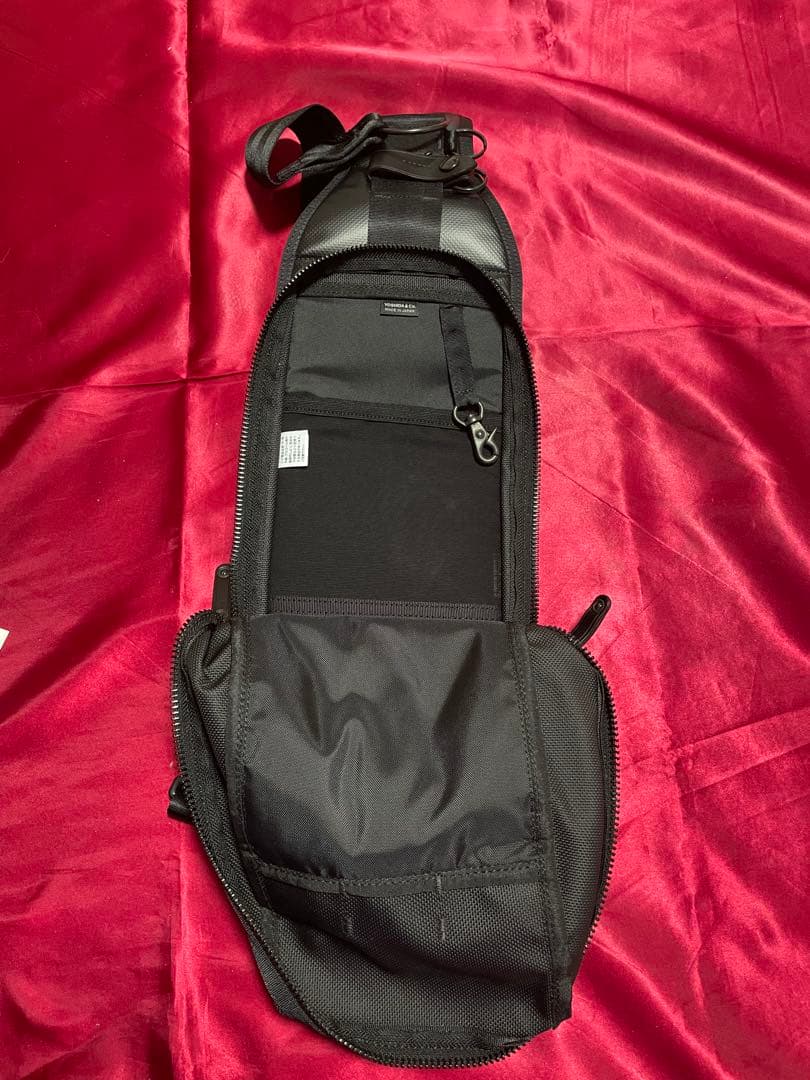 PORTER ポーター ブラック ナイロン スリングバッグ ボディバッグ