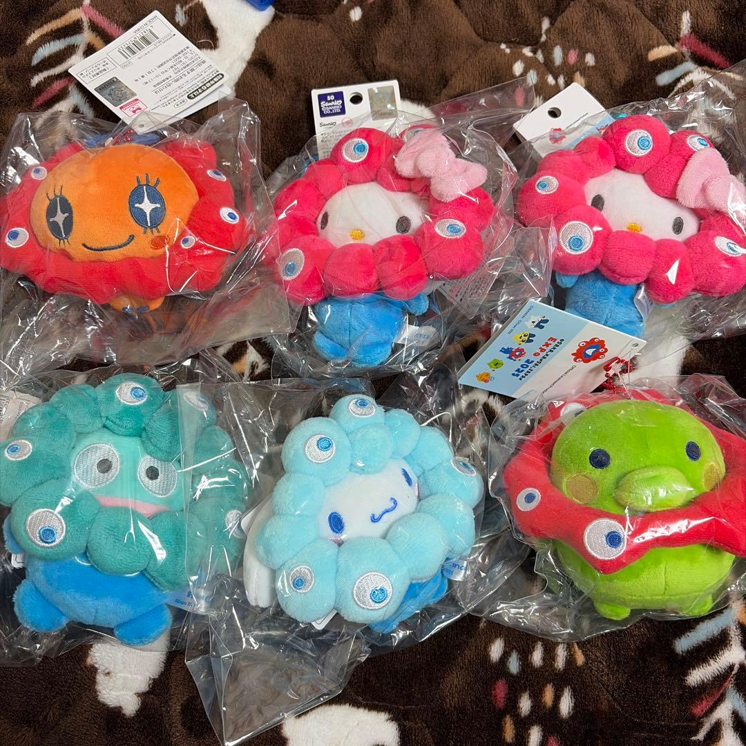 万博　サンリオ　ミャクミャク　キティ　ハンギョドン　くちぱっち　シナモン