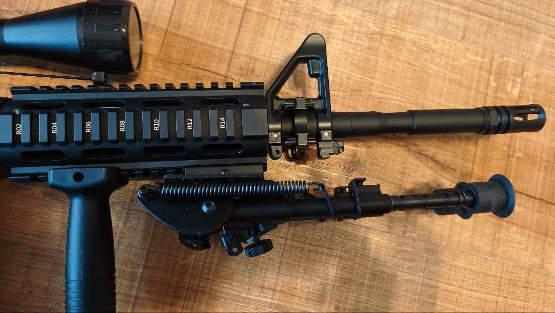 S＆T M4A1 ガスブローバック バイポッド＋スコープ付き