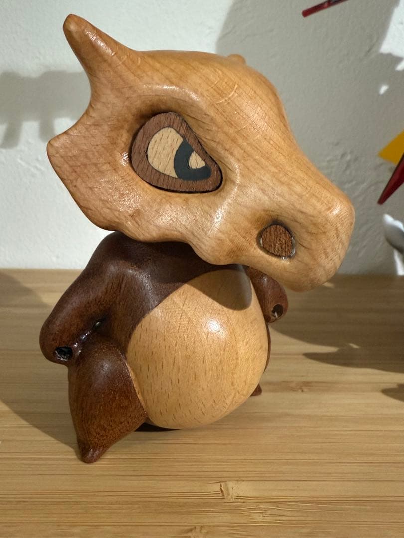 カラカラ　木製　彫刻