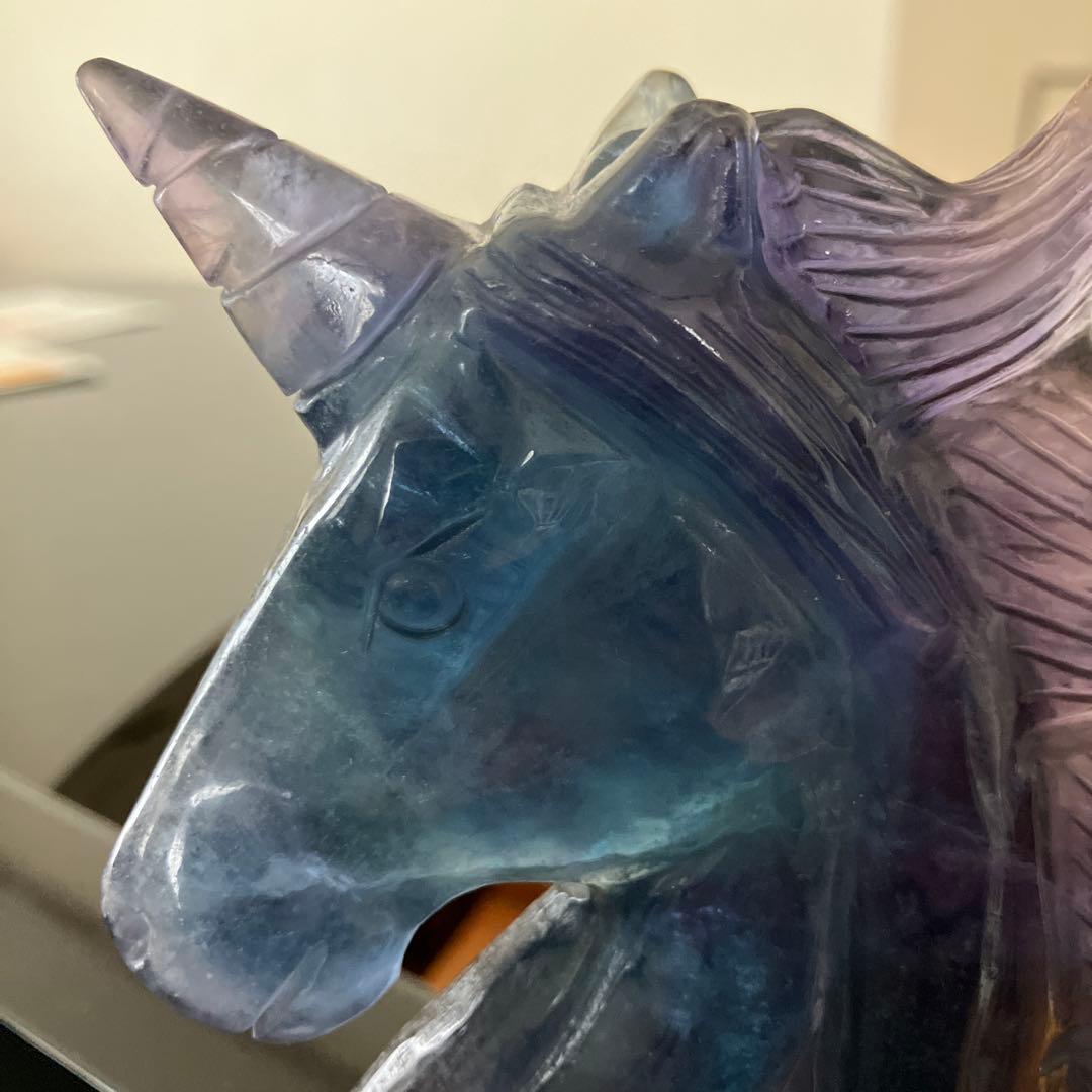 mameruさま専用　美！バイカラーフローライト　ユニコーン　天然石置物