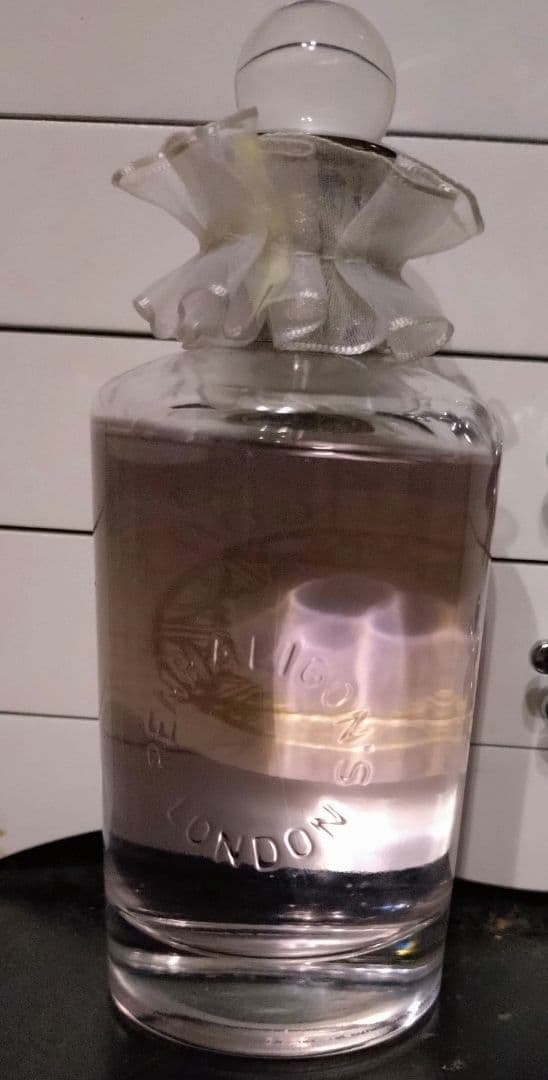 エリザベス ローズ ペンハリガン