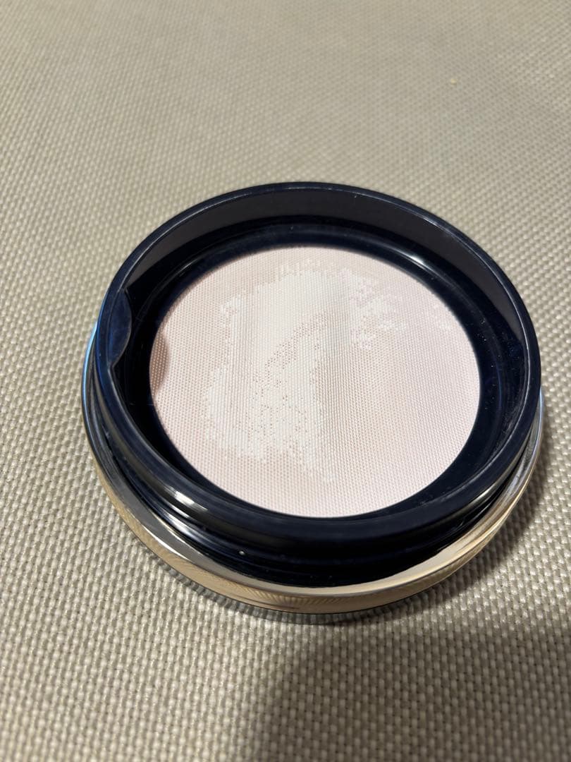 クレドポーボーテ　 プードルトランスパラントn 1 ライト