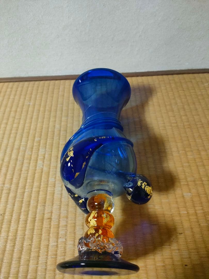 ⭐黒木国昭　サイン入り　青色ガラス 金色装飾　花器⭐　最終値下げしました。