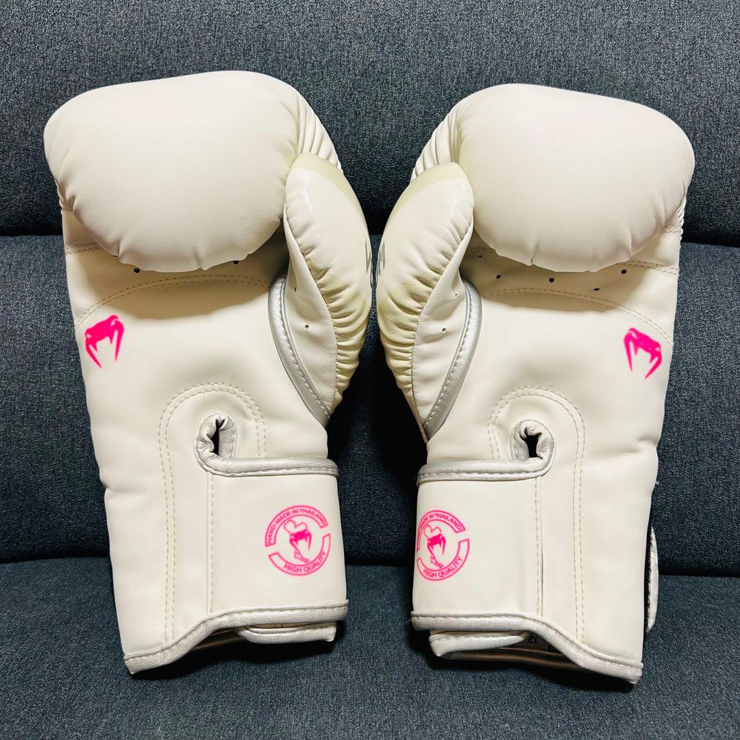 VENUM ボクシンググローブ 12oz ホワイト