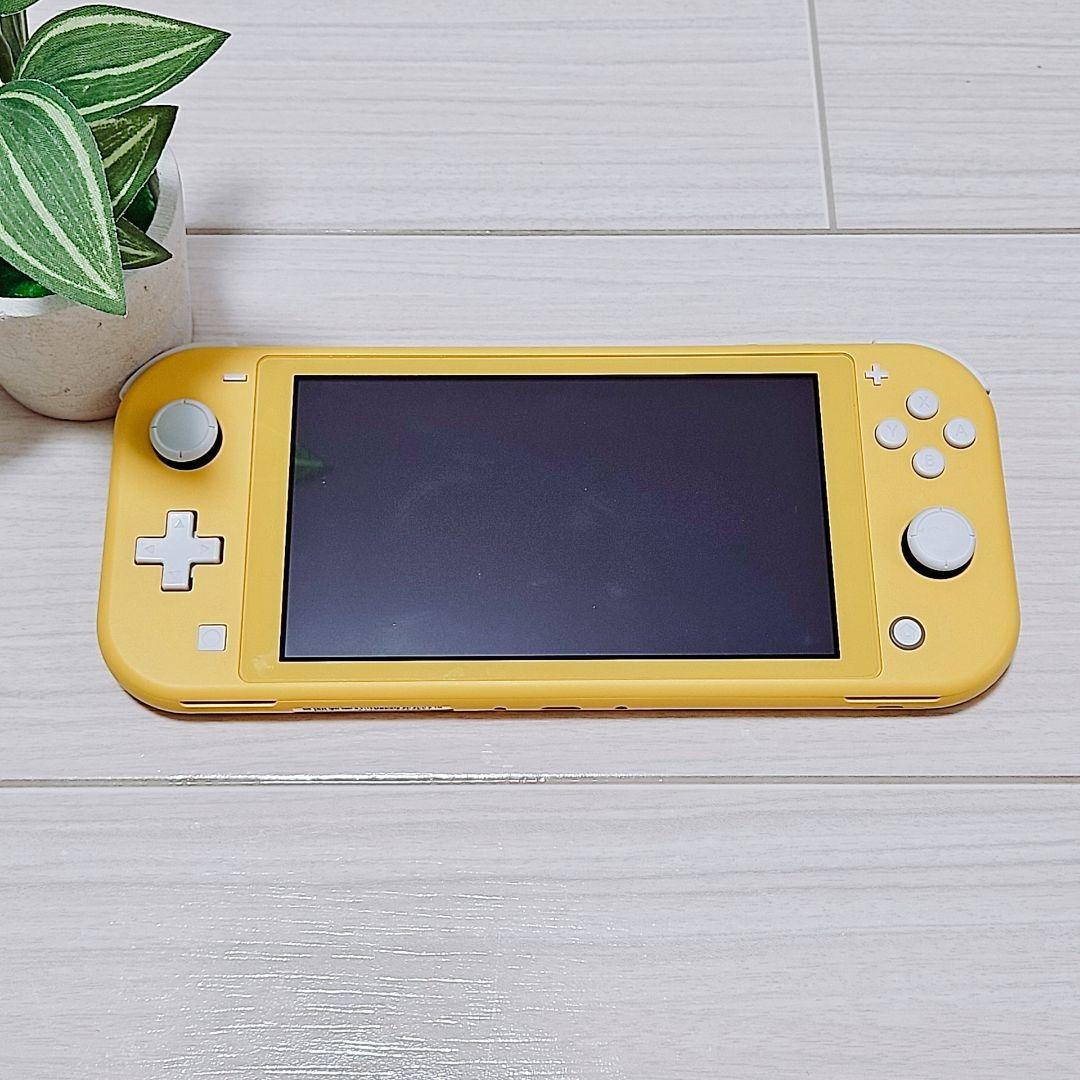 Nintendo　Switch　Light　イエロー