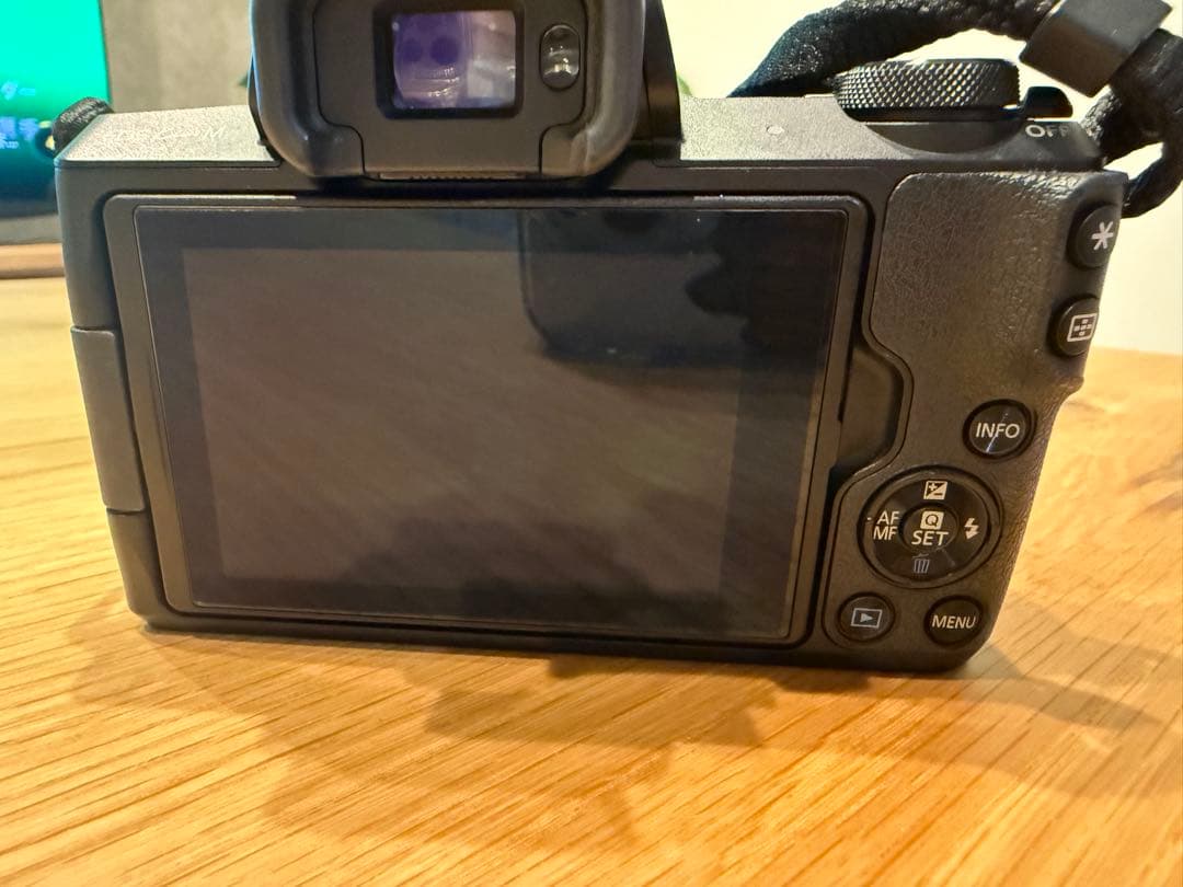 Canon EOS ミラーレス一眼カメラ 本体