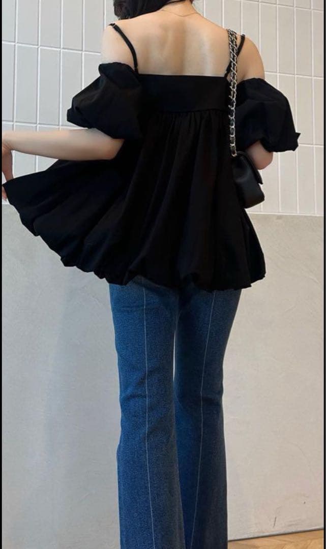 アニュアンス 完売 オフショルダーバルーンキャミソール