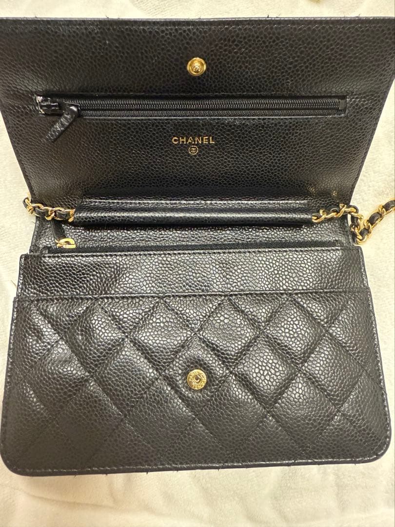 チェーンウォレット　マトラッセ　キャビアンスキン