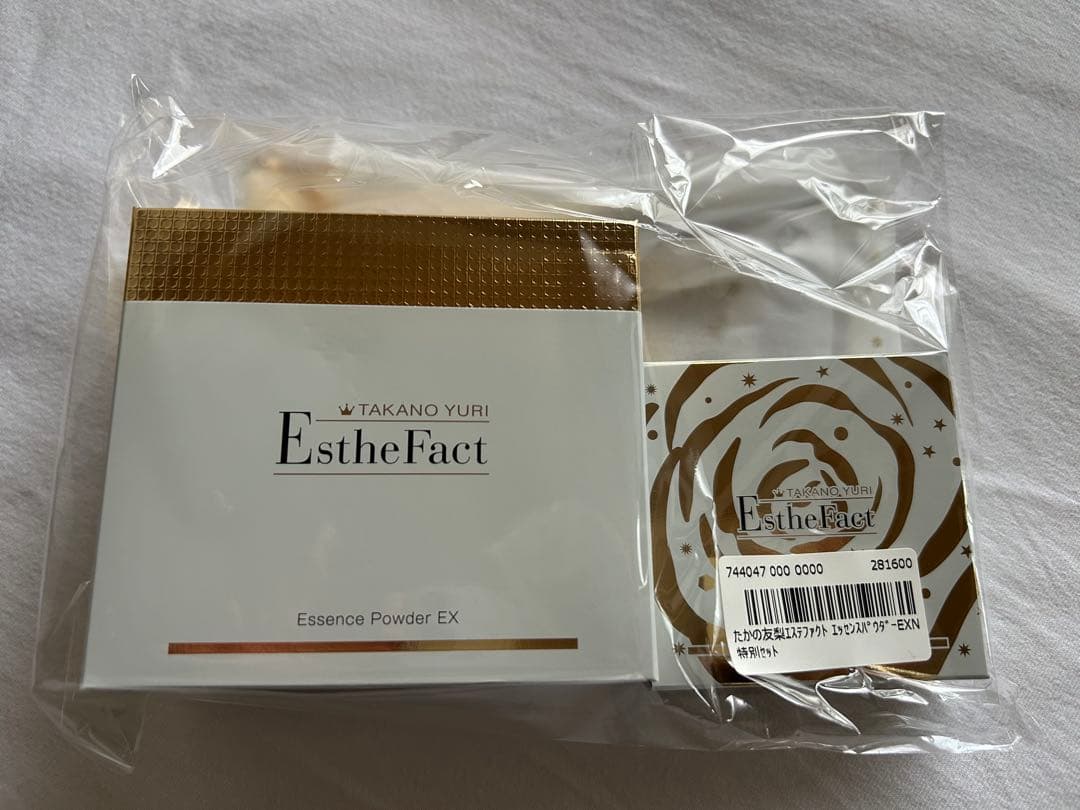 最新　たかの友梨エステファクトエッセンスパウダー EXNフェイスパウダー&ポーチ