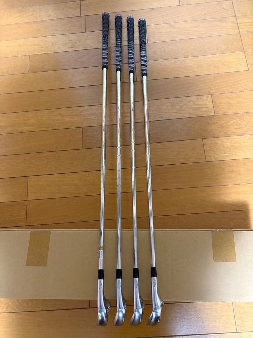 【美品】TOUR-B X-CBアイアン7〜P NS850R シャフト