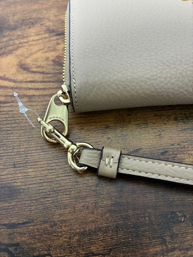 【あや】COACH ロングジップアラウンドウォレット　ベージュ